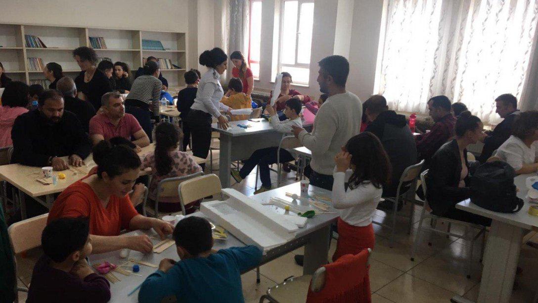 Vali Mehmet Ali Türker İlkokulu 2/D Sınıfı Öğrencileri ve Velileri STEM Etkinliğinde