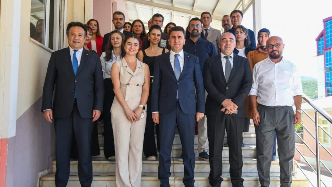Valimiz Sayın Şefik Aygöl, Elif Güntaş İlkokulunu Ziyaret Etti